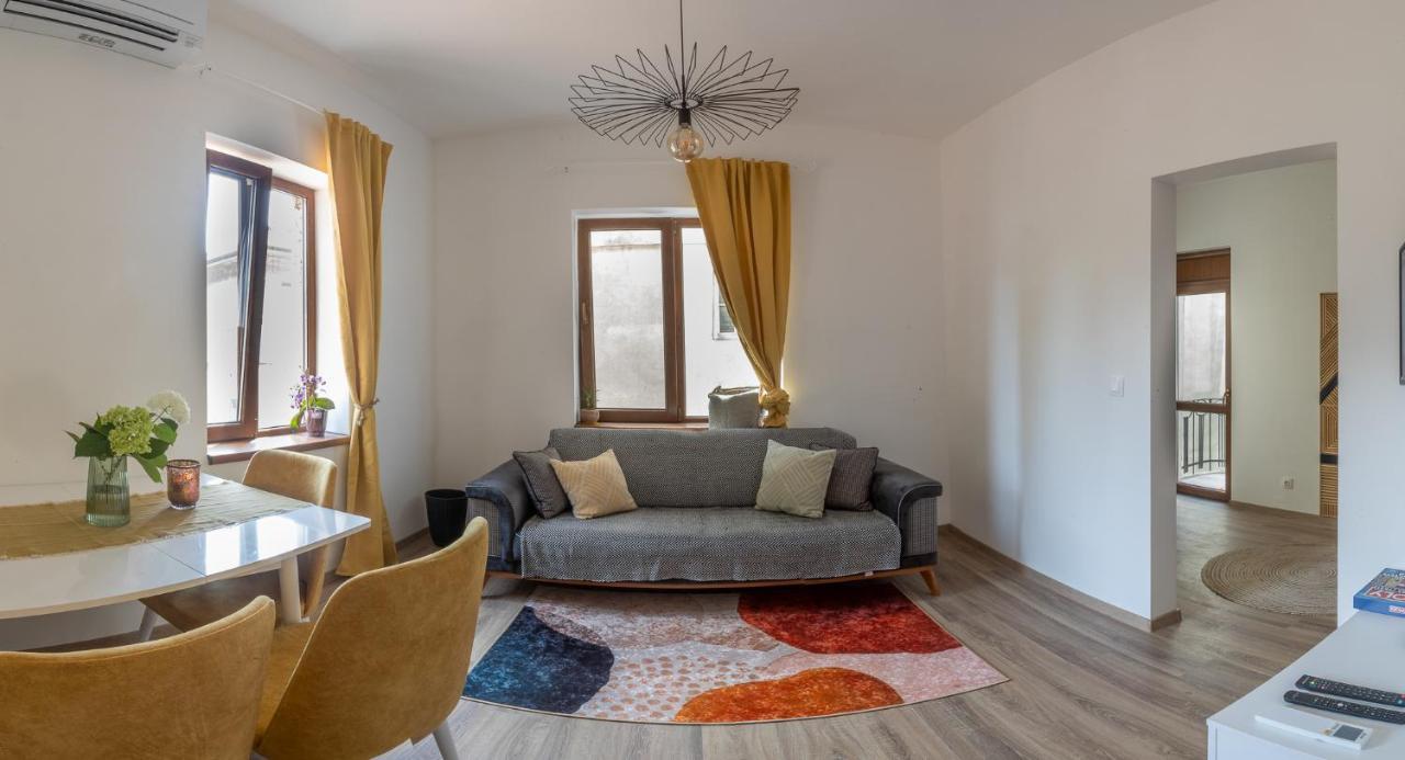 Linden House - A Lovely Apartment In Central Varna Exterior foto
