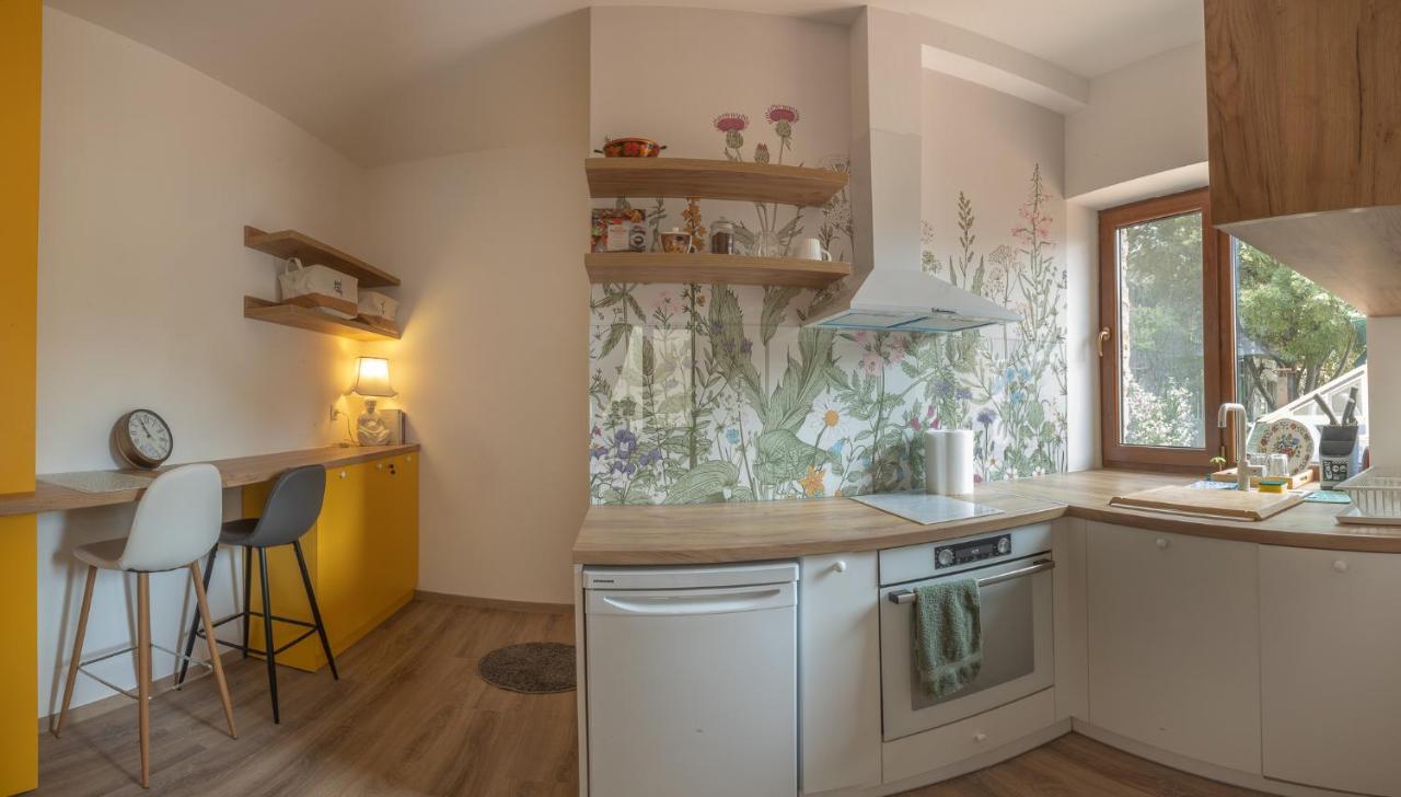 Linden House - A Lovely Apartment In Central Varna Exterior foto